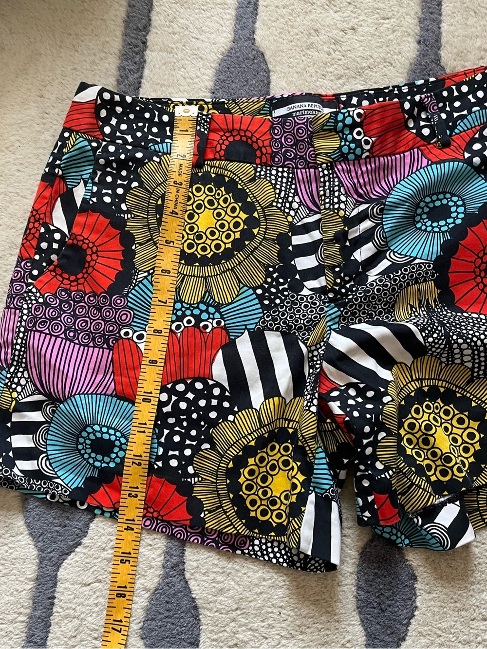 MARIMEKKO BANANA REPUBLIC SHORTS